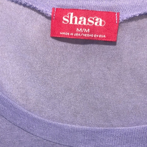 Woman’s casual summer shirt - Picture 2 of 3